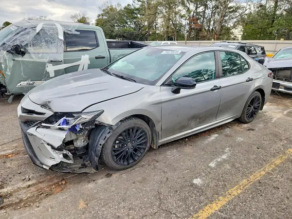 4T1G11AK9MU445428 2021 TOYOTA CAMRY - Image 1
