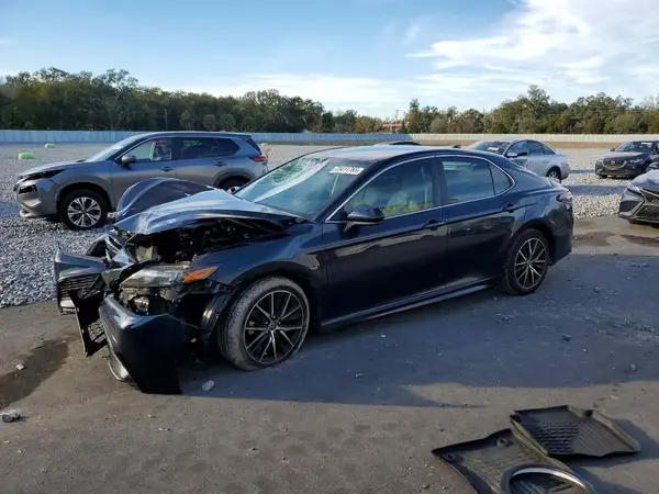4T1G11AK9MU453142 2021 TOYOTA CAMRY - Image 1