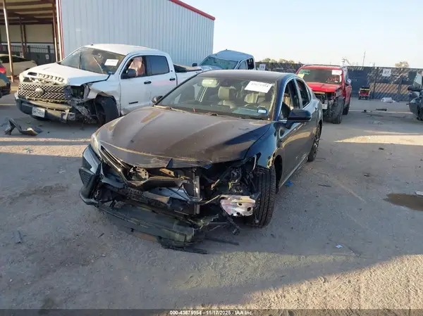 4T1G11AK9MU453755 2021 TOYOTA CAMRY - Image 2