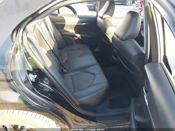 4T1G11AK9MU453755 2021 TOYOTA CAMRY - Image 8