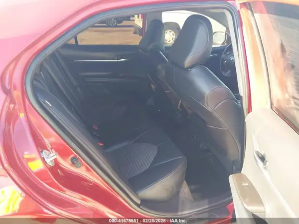 4T1G11AK9MU455909 2021 TOYOTA CAMRY - Image 8