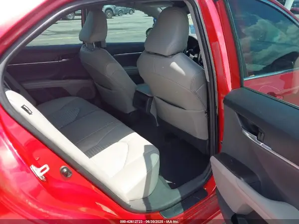4T1G11AK9MU461578 2021 TOYOTA CAMRY - Image 8