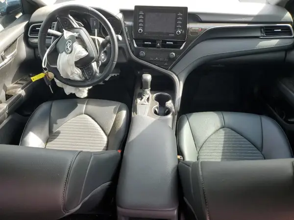 4T1G11AK9MU461743 2021 TOYOTA CAMRY - Image 8