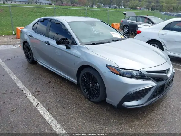 4T1G11AK9MU462908 2021 TOYOTA CAMRY - Image 1