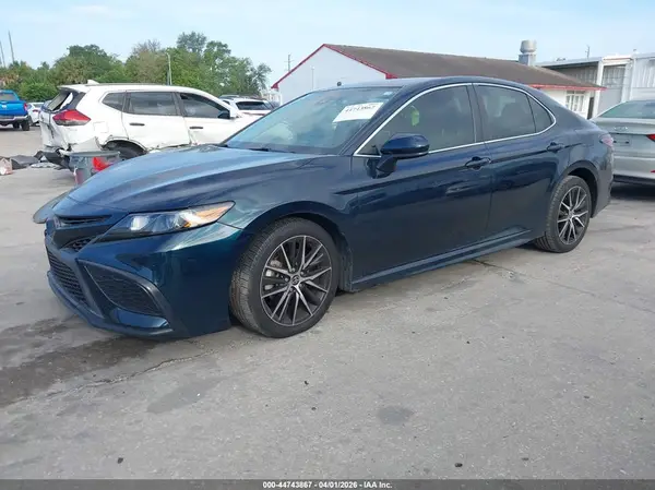4T1G11AK9MU466165 2021 TOYOTA CAMRY - Image 2