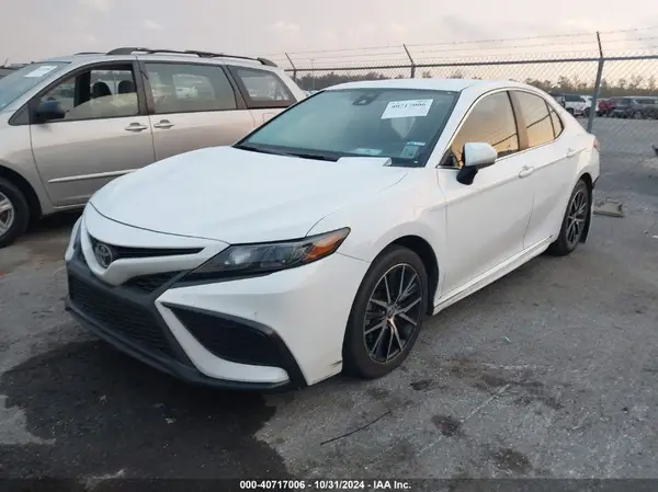 4T1G11AK9MU466487 2021 TOYOTA CAMRY - Image 2
