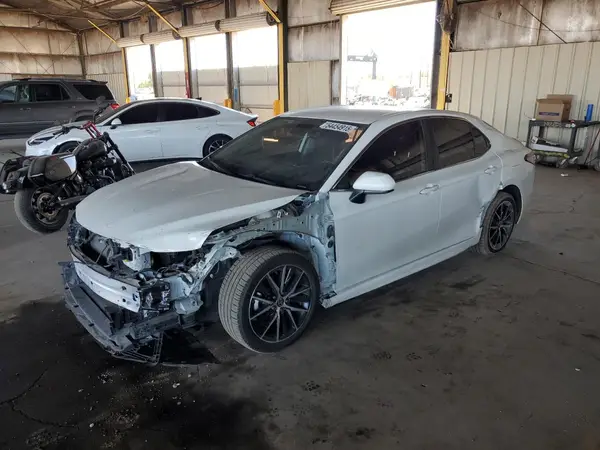 4T1G11AK9MU477814 2021 TOYOTA CAMRY - Image 1