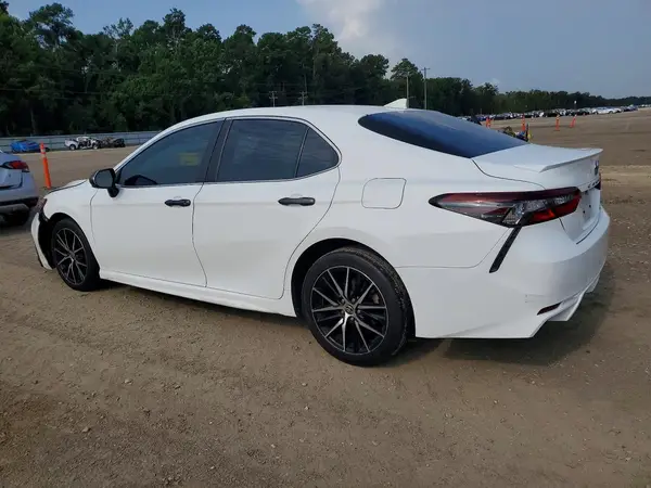 4T1G11AK9MU478980 2021 TOYOTA CAMRY - Image 2