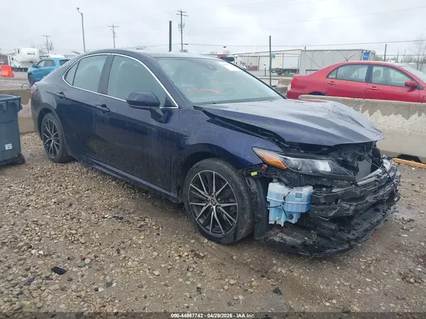 4T1G11AK9MU480180 2021 TOYOTA CAMRY - Image 1