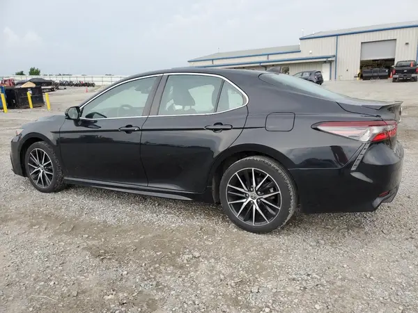 4T1G11AK9MU481541 2021 TOYOTA CAMRY - Image 2