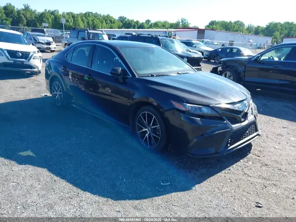 4T1G11AK9MU485881 2021 TOYOTA CAMRY - Image 1