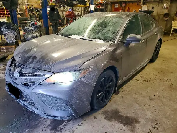 4T1G11AK9MU486822 2021 TOYOTA CAMRY - Image 1