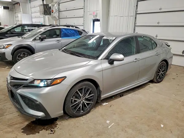 4T1G11AK9MU494466 2021 TOYOTA CAMRY - Image 1