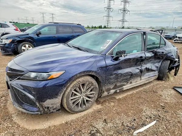 4T1G11AK9MU496279 2021 TOYOTA CAMRY - Image 1