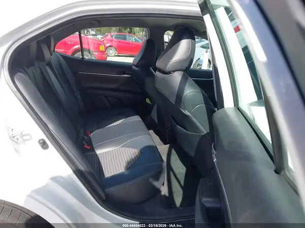 4T1G11AK9MU498355 2021 TOYOTA CAMRY - Image 8