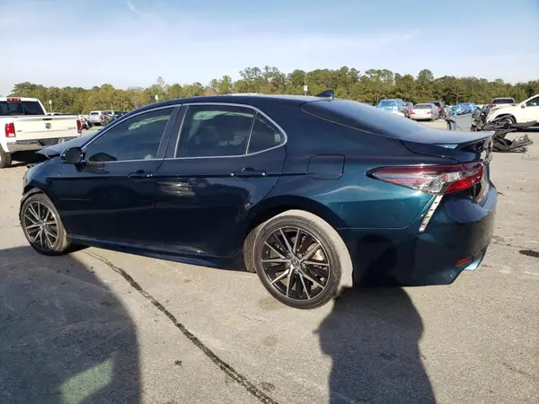 4T1G11AK9MU513033 2021 TOYOTA CAMRY - Image 2