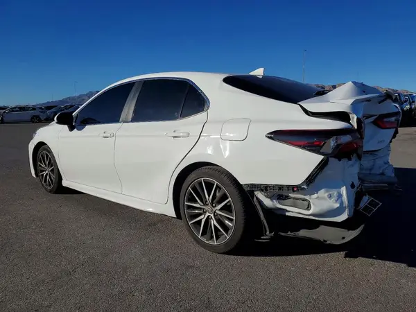 4T1G11AK9MU513159 2021 TOYOTA CAMRY - Image 2