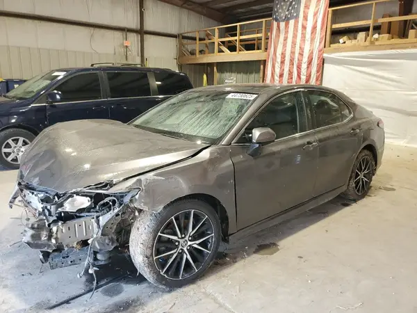4T1G11AK9MU516224 2021 TOYOTA CAMRY - Image 1