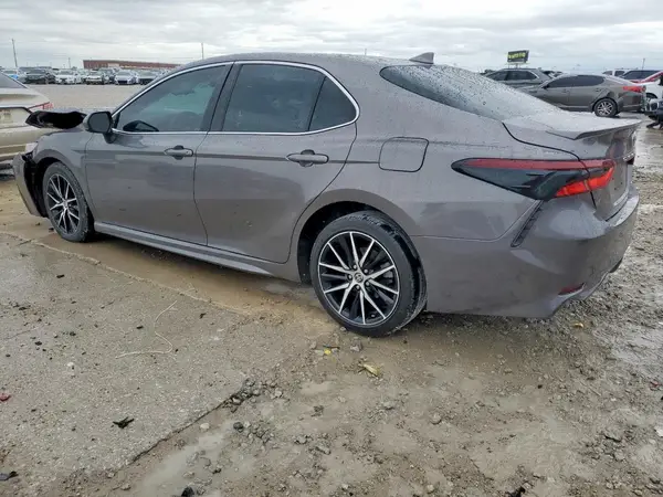 4T1G11AK9MU516837 2021 TOYOTA CAMRY - Image 2