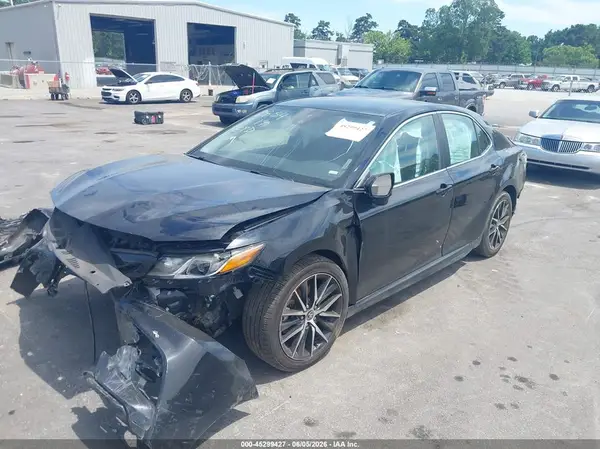 4T1G11AK9MU516854 2021 TOYOTA CAMRY - Image 2