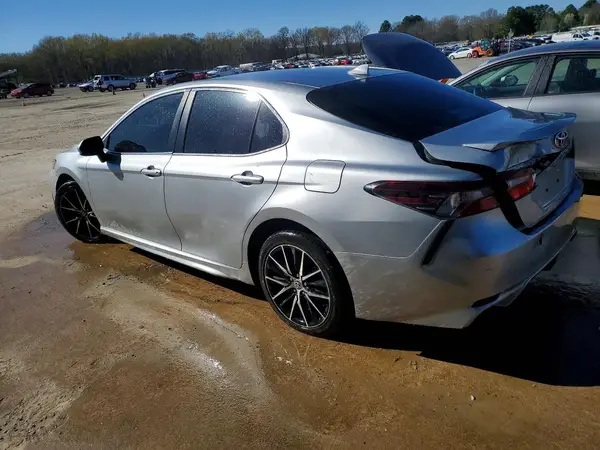 4T1G11AK9MU519771 2021 TOYOTA CAMRY - Image 2