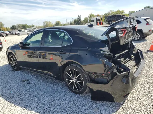 4T1G11AK9MU520466 2021 TOYOTA CAMRY - Image 2