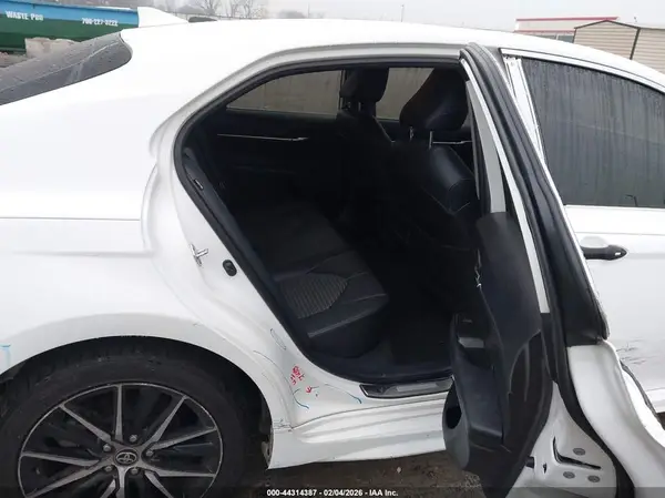 4T1G11AK9MU524145 2021 TOYOTA CAMRY - Image 8