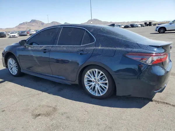 4T1G11AK9MU526316 2021 TOYOTA CAMRY - Image 2