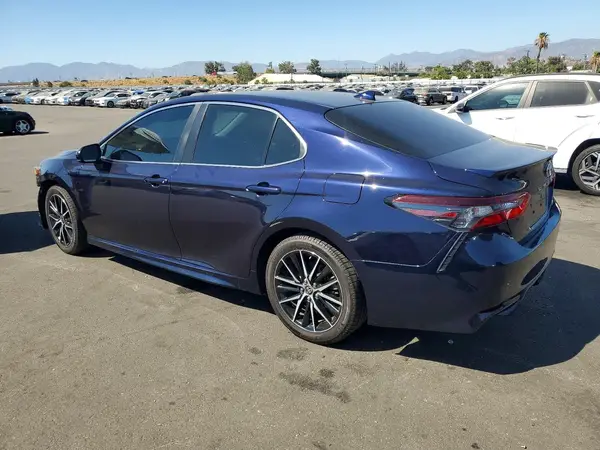 4T1G11AK9MU532083 2021 TOYOTA CAMRY - Image 2