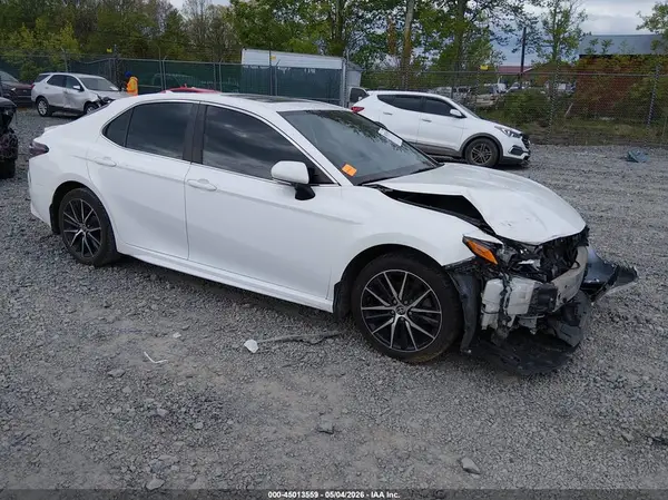 4T1G11AK9MU533489 2021 TOYOTA CAMRY - Image 1