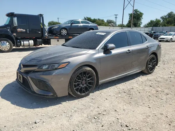 4T1G11AK9MU538014 2021 TOYOTA CAMRY - Image 1
