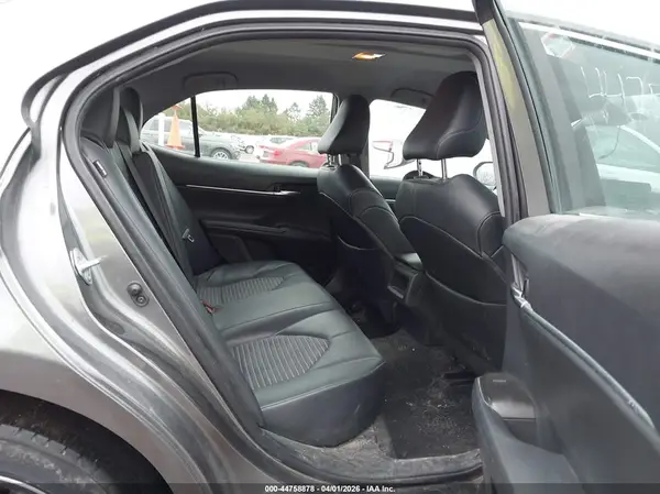 4T1G11AK9MU544637 2021 TOYOTA CAMRY - Image 8