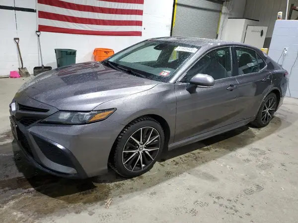 4T1G11AK9MU545352 2021 TOYOTA CAMRY - Image 1