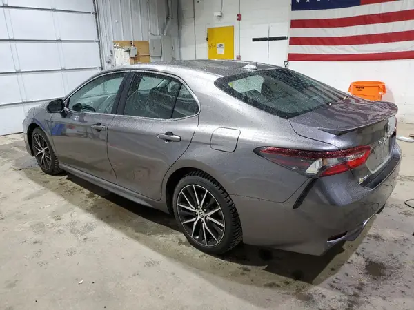 4T1G11AK9MU545352 2021 TOYOTA CAMRY - Image 2