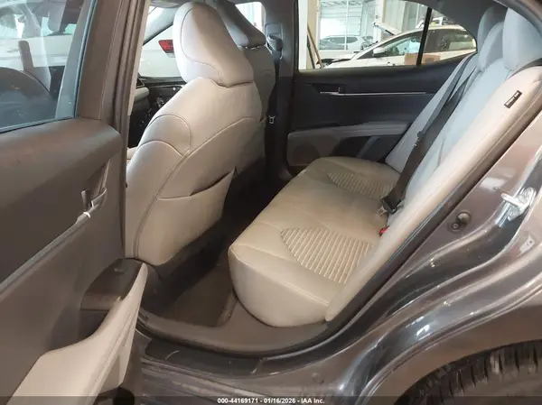 4T1G11AK9MU547098 2021 TOYOTA CAMRY - Image 8