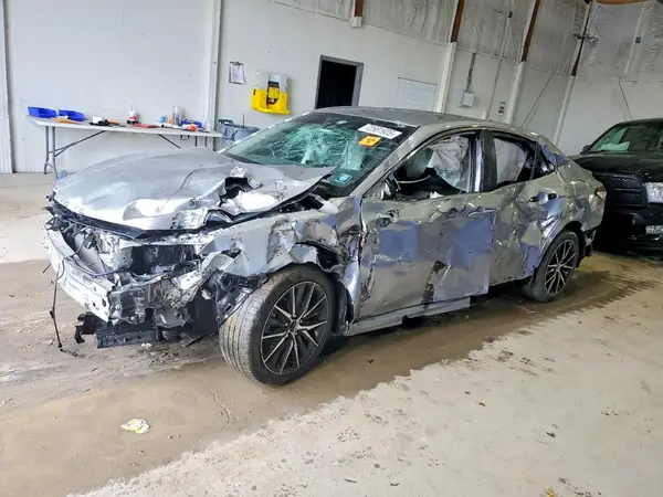 4T1G11AK9MU548140 2021 TOYOTA CAMRY - Image 1