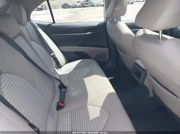 4T1G11AK9MU553192 2021 TOYOTA CAMRY - Image 8