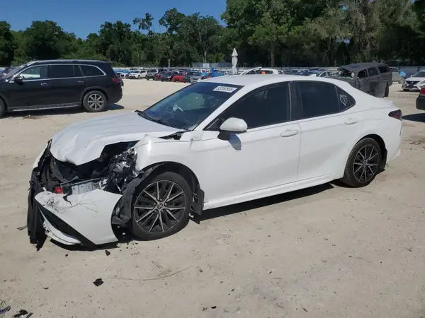 4T1G11AK9MU554360 2021 TOYOTA CAMRY - Image 1
