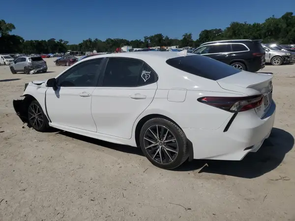 4T1G11AK9MU554360 2021 TOYOTA CAMRY - Image 2