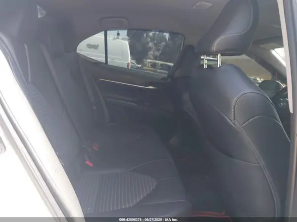 4T1G11AK9MU558151 2021 TOYOTA CAMRY - Image 8