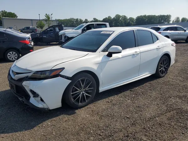 4T1G11AK9MU559915 2021 TOYOTA CAMRY - Image 1