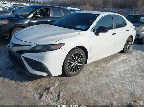 4T1G11AK9MU559980 2021 TOYOTA CAMRY - Image 2