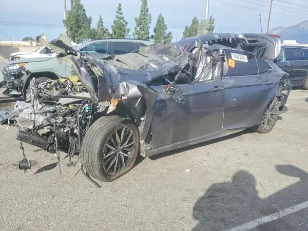4T1G11AK9MU560840 2021 TOYOTA CAMRY - Image 2