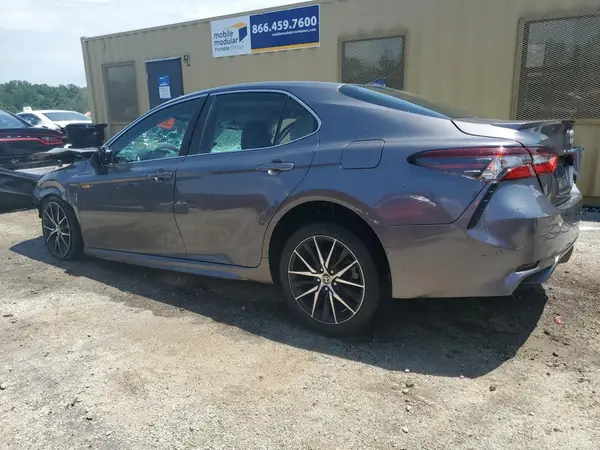 4T1G11AK9MU564239 2021 TOYOTA CAMRY - Image 2