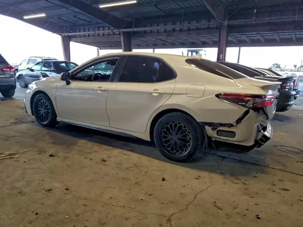 4T1G11AK9MU567271 2021 TOYOTA CAMRY - Image 2