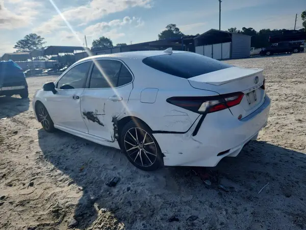 4T1G11AK9MU568825 2021 TOYOTA CAMRY - Image 2