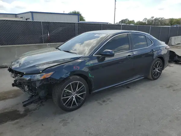4T1G11AK9MU573166 2021 TOYOTA CAMRY - Image 1