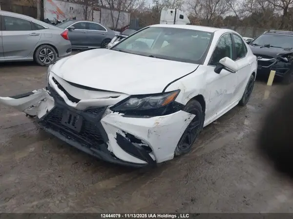 4T1G11AK9MU575533 2021 TOYOTA CAMRY - Image 2