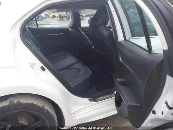 4T1G11AK9MU575533 2021 TOYOTA CAMRY - Image 8
