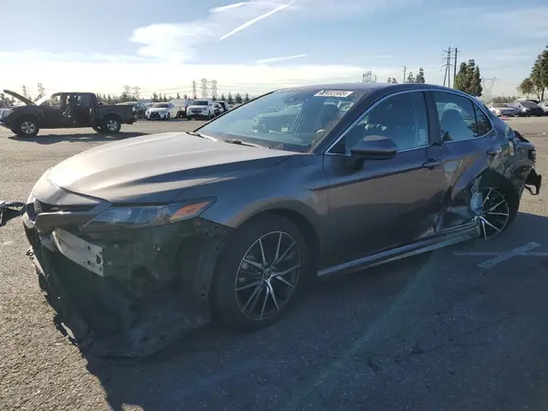 4T1G11AK9MU577220 2021 TOYOTA CAMRY - Image 1